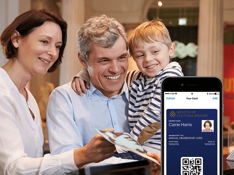 Family who buys a digital membership card for the Cultural History Museum